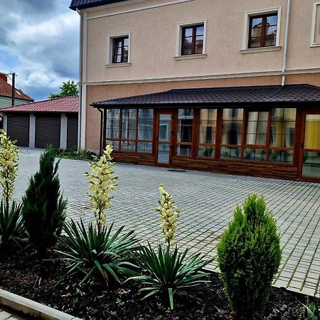 Апартаменти - Історія З Вікна Kamianets-Podilskyi Exterior photo